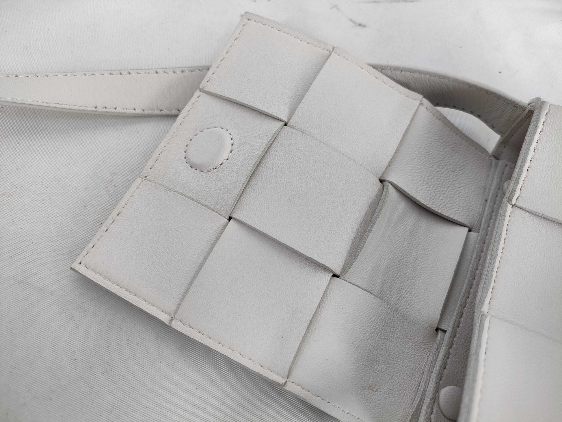 BOTTEGA VENETA Intrecciato Bottega Veneta Maxi Intrecciato Candy Cassette Shoulder Bag