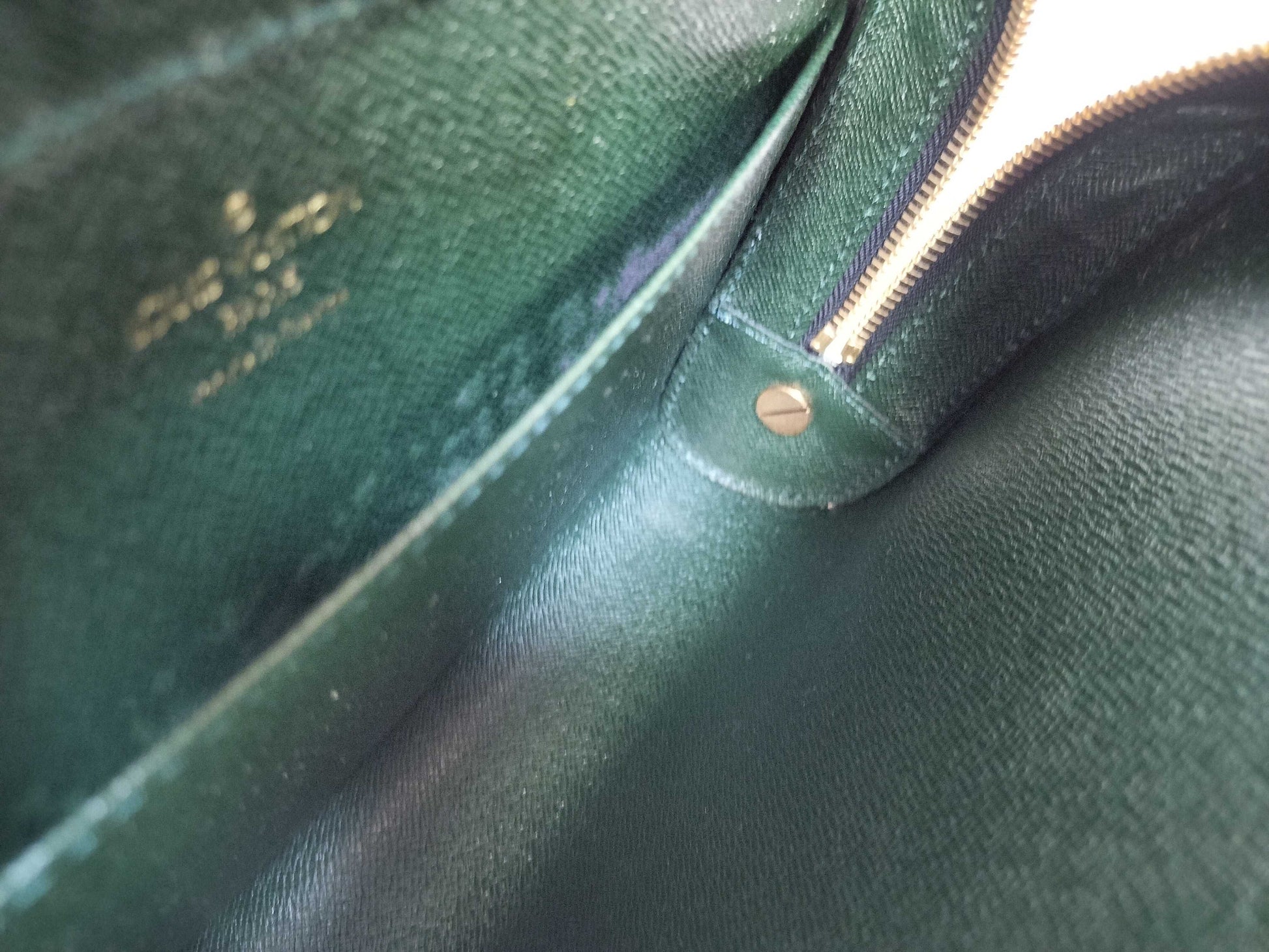 LOUIS VUITTON Taiga brand second bag