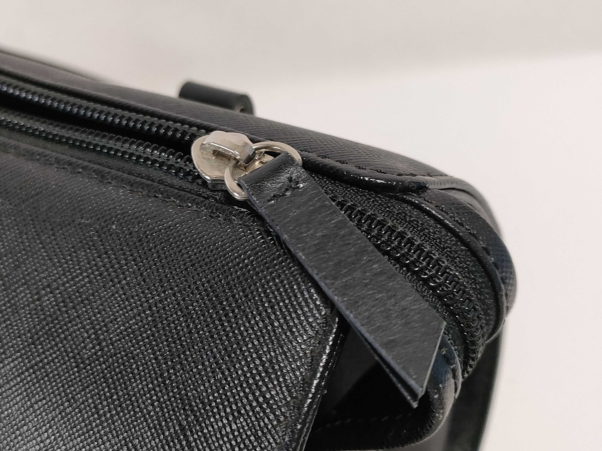 BURBERRY Black Handbag
