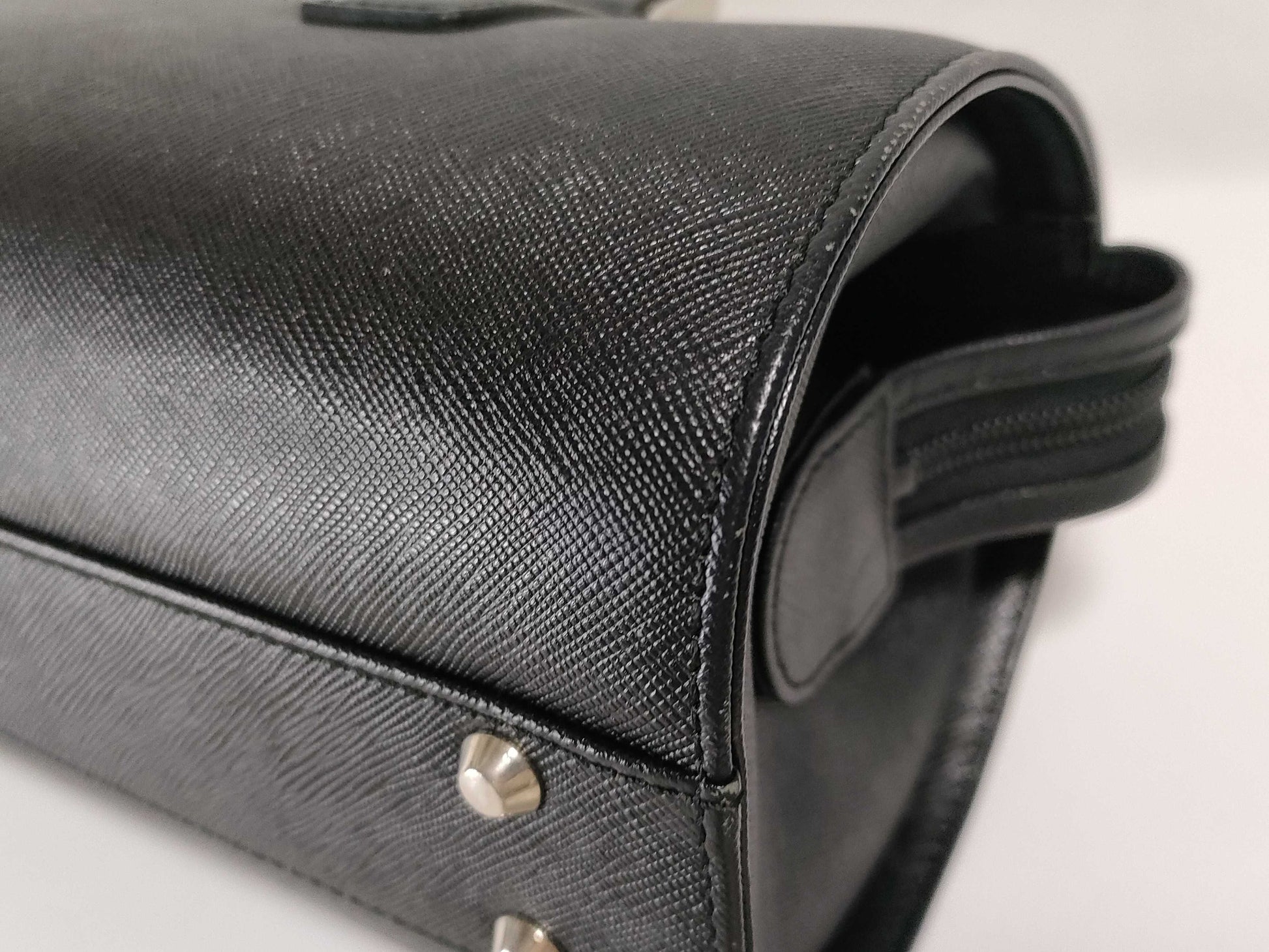 BURBERRY Black Handbag