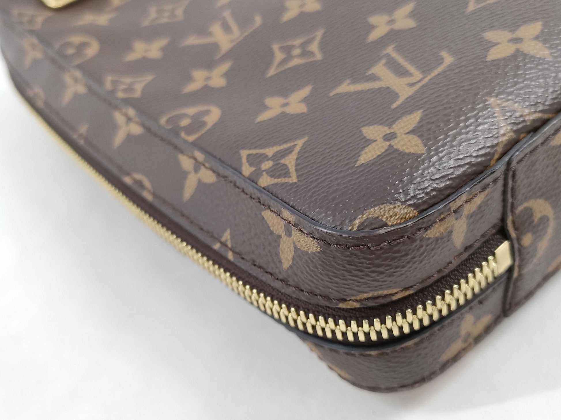 (10307_0060) LOUIS VUITTON Soft Trunk Messenger MM Shoulder Bag Monogram M44754 Brown Canvas with Gold Hardware BA2199 Second Bag
