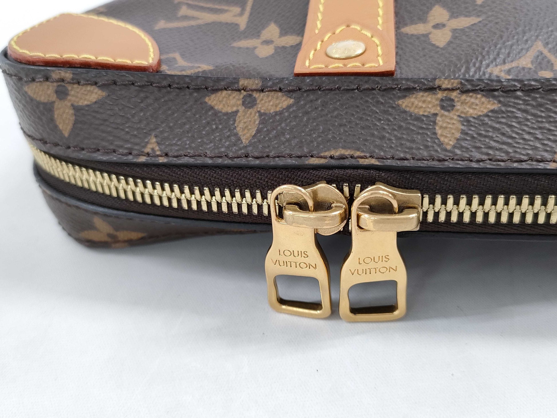 (10307_0060) LOUIS VUITTON Soft Trunk Messenger MM Shoulder Bag Monogram M44754 Brown Canvas with Gold Hardware BA2199 Second Bag