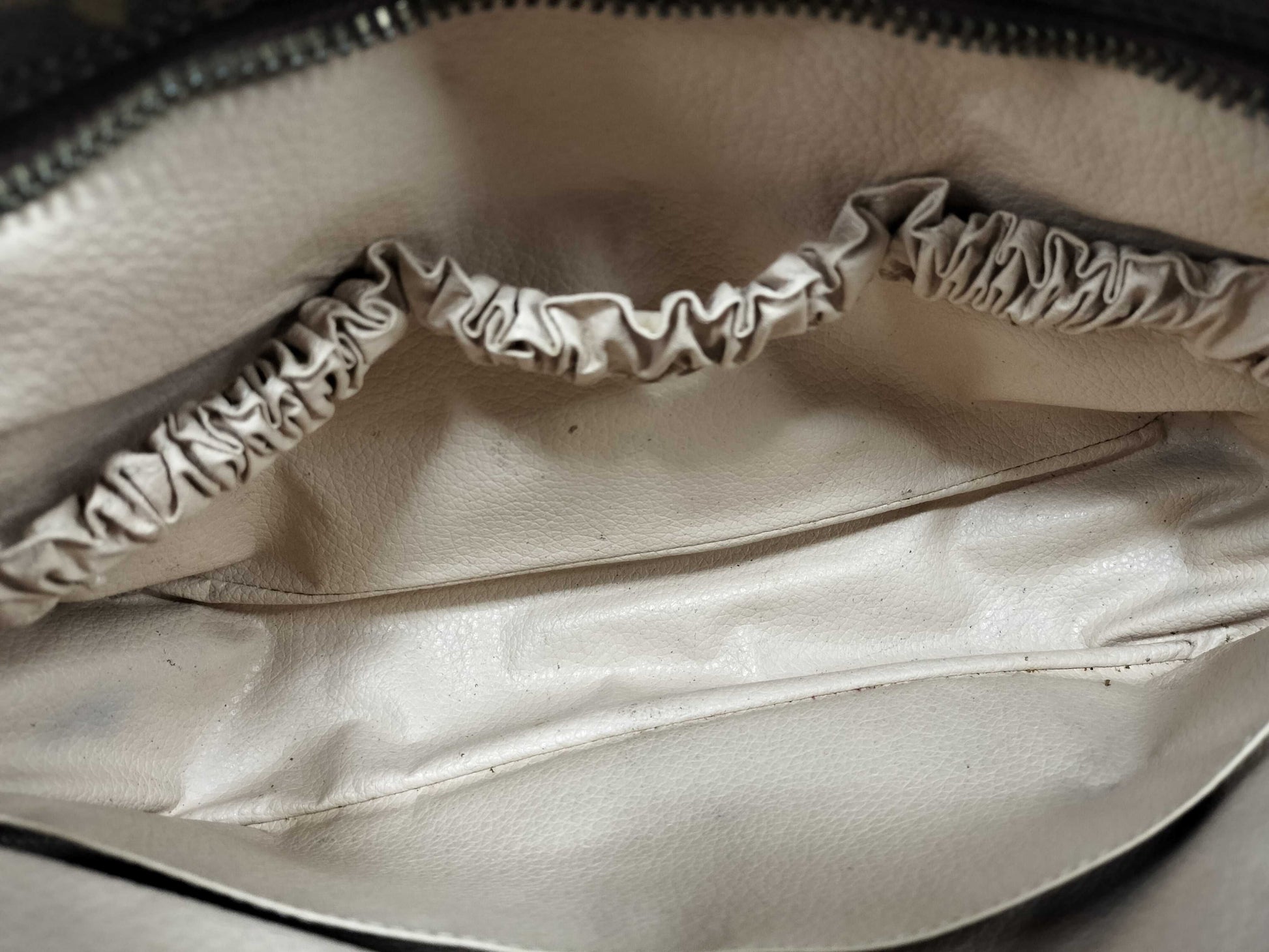 LOUIS VUITTON Monogram Louis Vuitton Monogram True Toilet 28 M47522 Second Bag