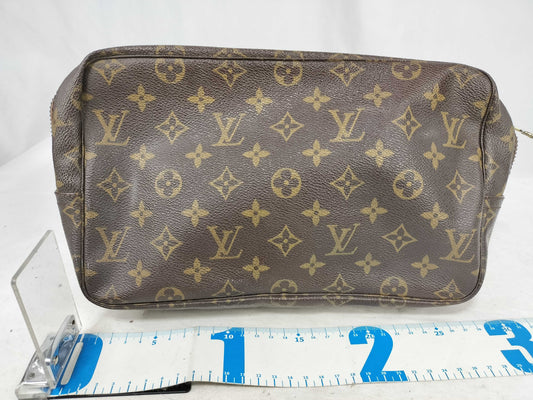 LOUIS VUITTON Monogram Louis Vuitton Monogram True Toilet 28 M47522 Second Bag
