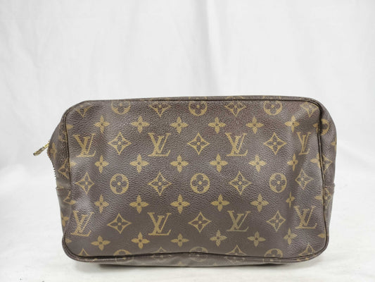 LOUIS VUITTON Monogram Louis Vuitton Monogram True Toilet 28 M47522 Second Bag