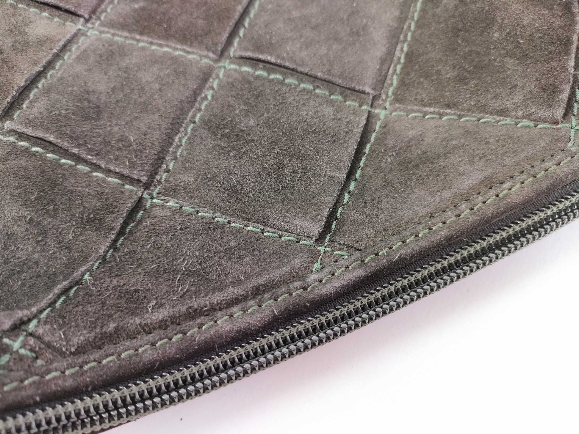 BOTTEGA VENETA Maxi Intrecciato Shoulder Bag