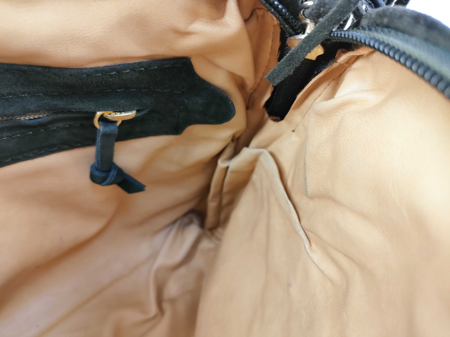 BOTTEGA VENETA Maxi Intrecciato Shoulder Bag