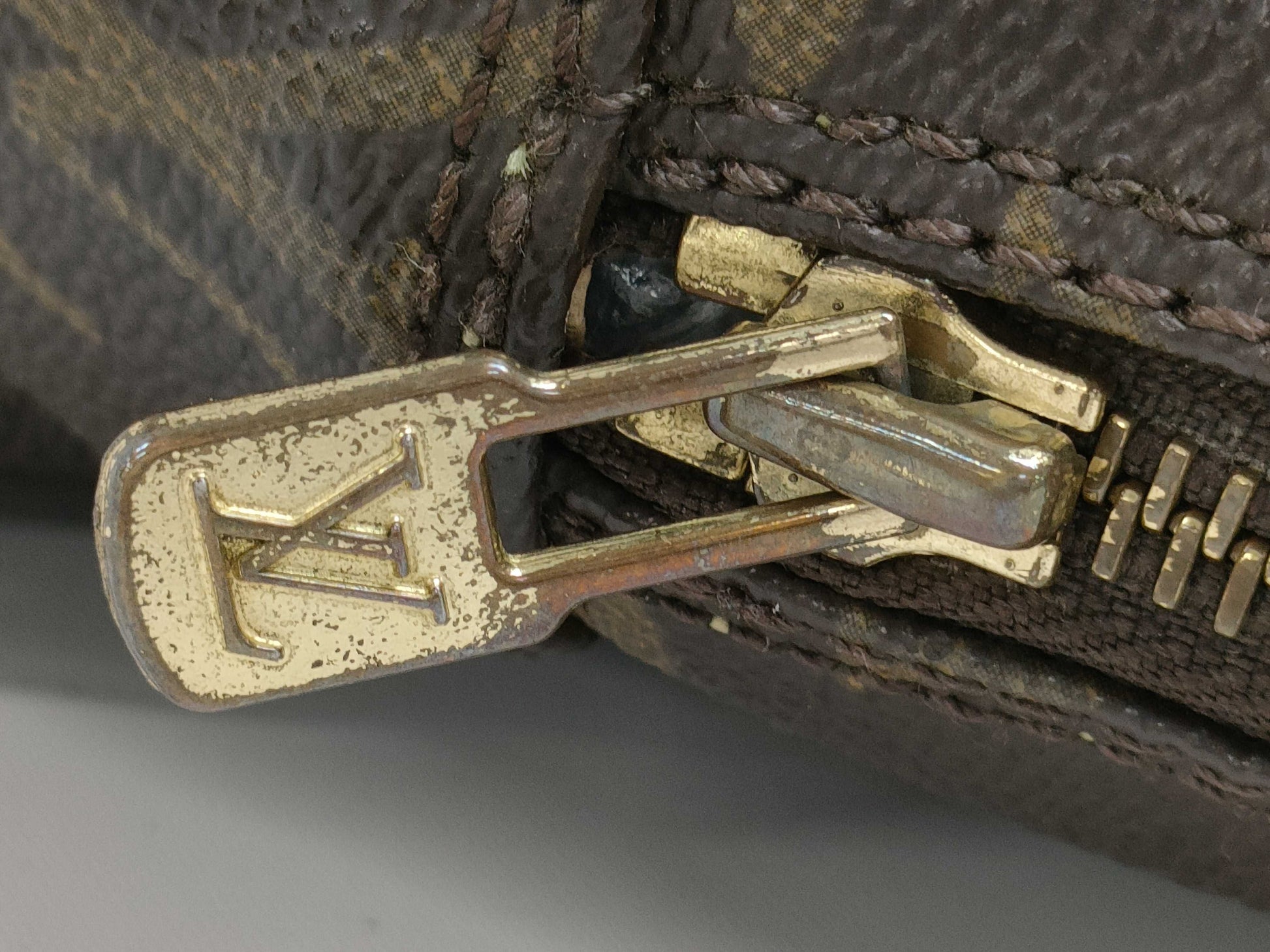 LOUIS VUITTON Monogram Truest Wallet 28 Second Bag