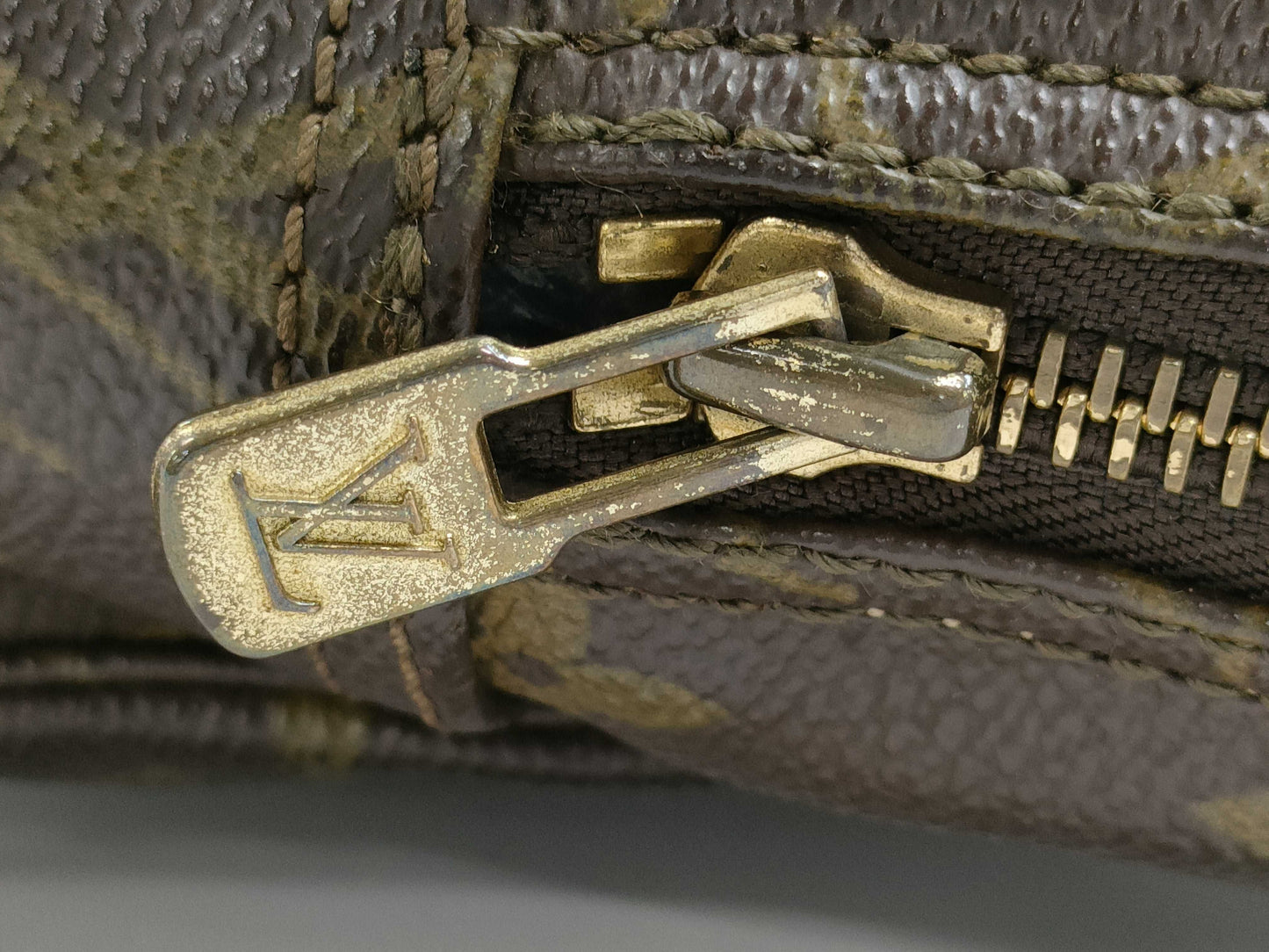 LOUIS VUITTON Monogram Truest Wallet 28 Second Bag