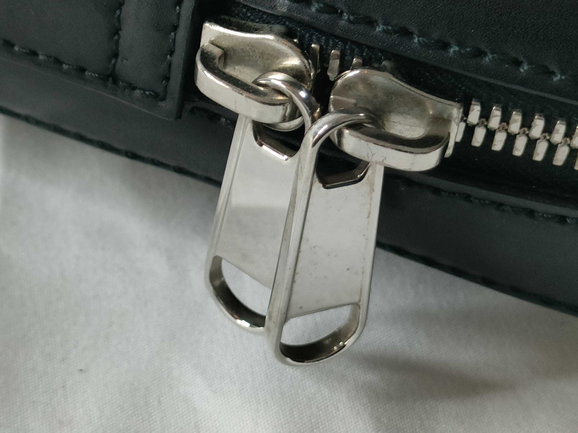 GUCCI GG Supreme 450949 GG Supreme Second Bag Black Second Bag