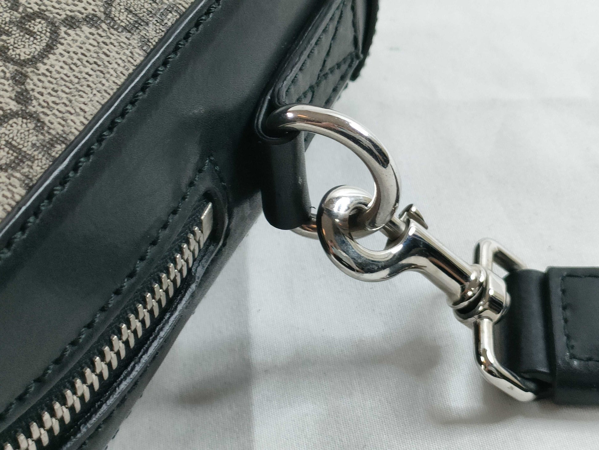 GUCCI GG Supreme 450949 GG Supreme Second Bag Black Second Bag