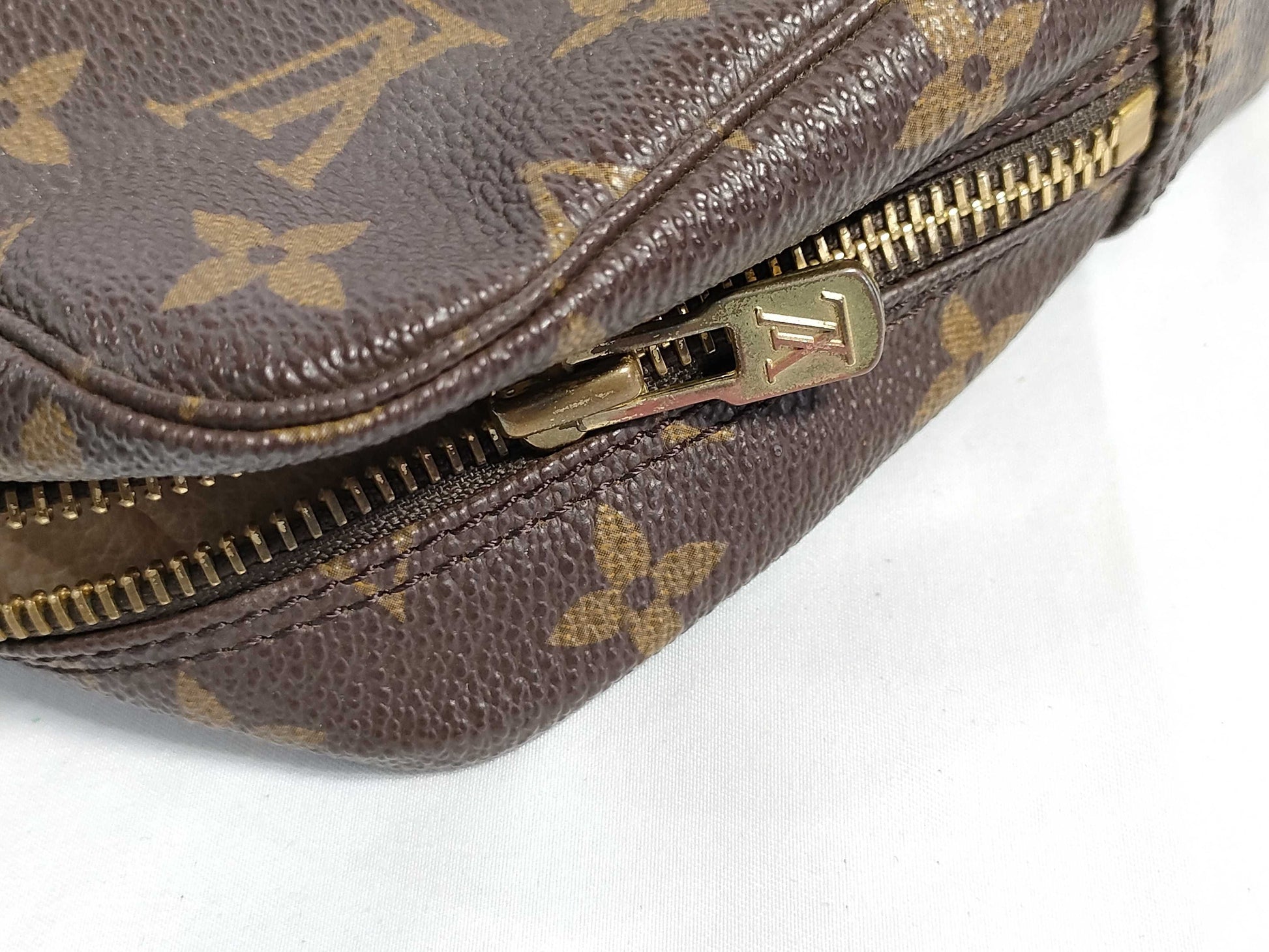 LOUIS VUITTON Monogram LV Handbag Second Bag