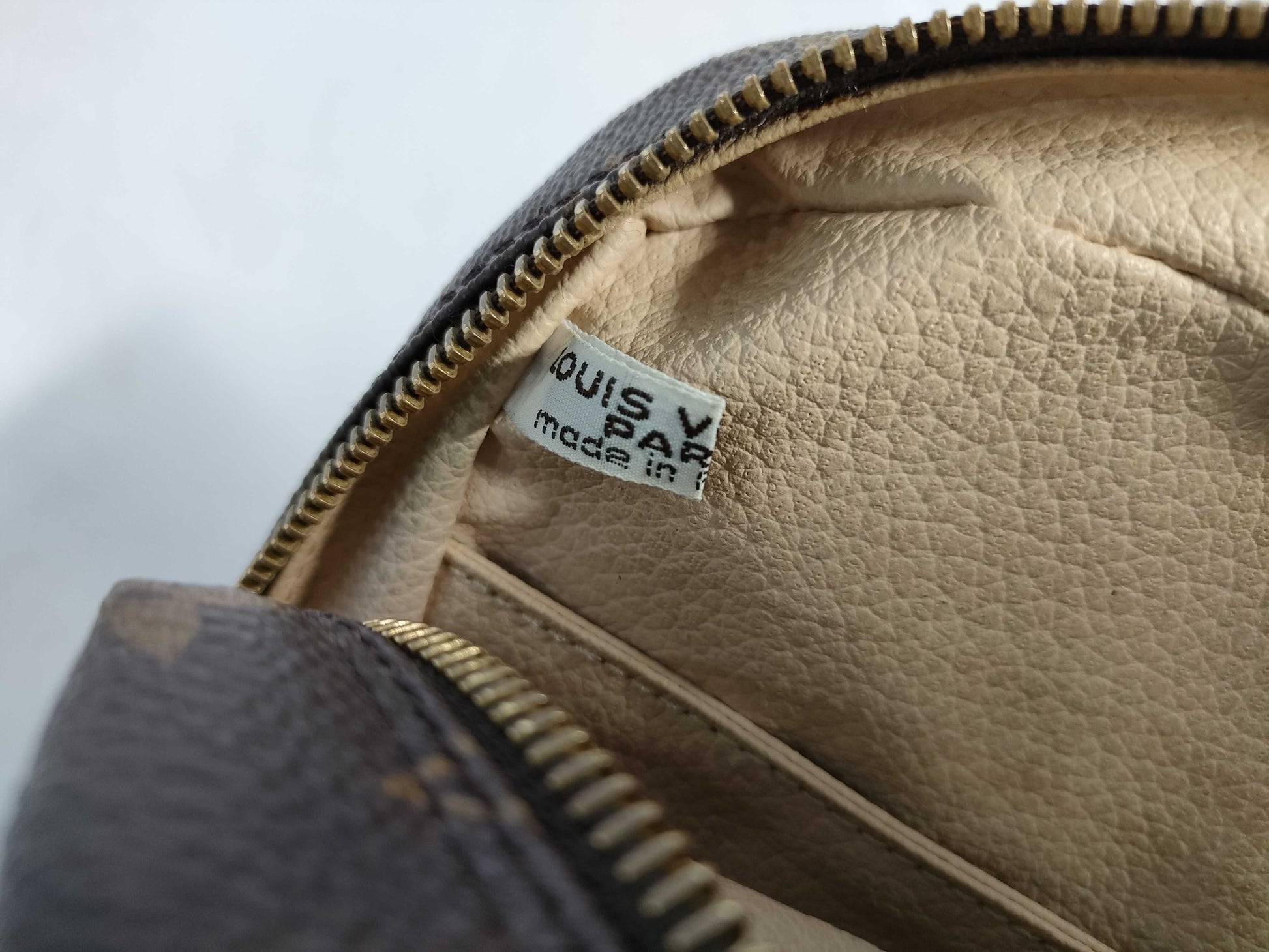 LOUIS VUITTON Monogram LV Handbag Second Bag