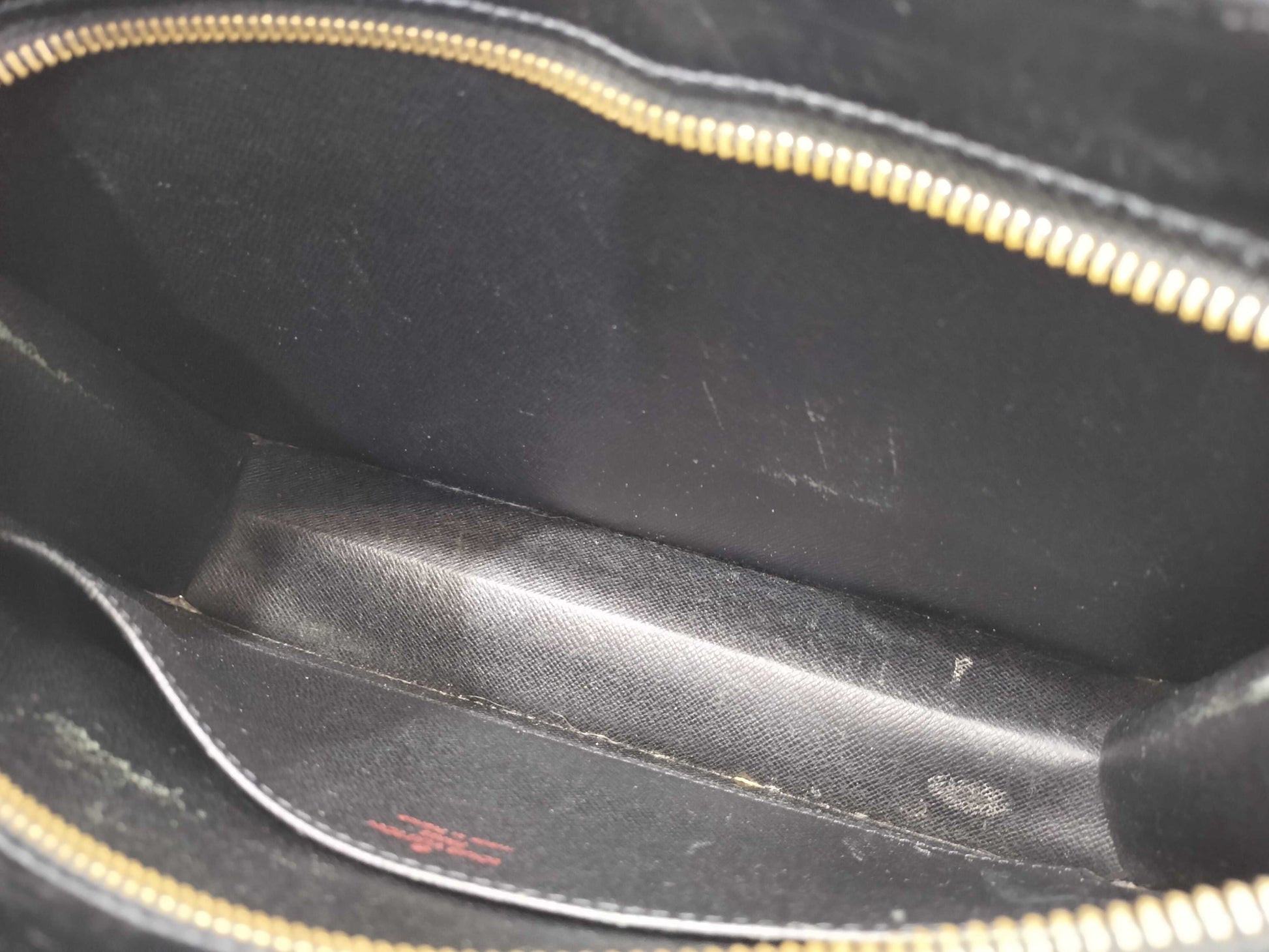 LOUIS VUITTON Epi LV Epi Pochette Homme Second Bag