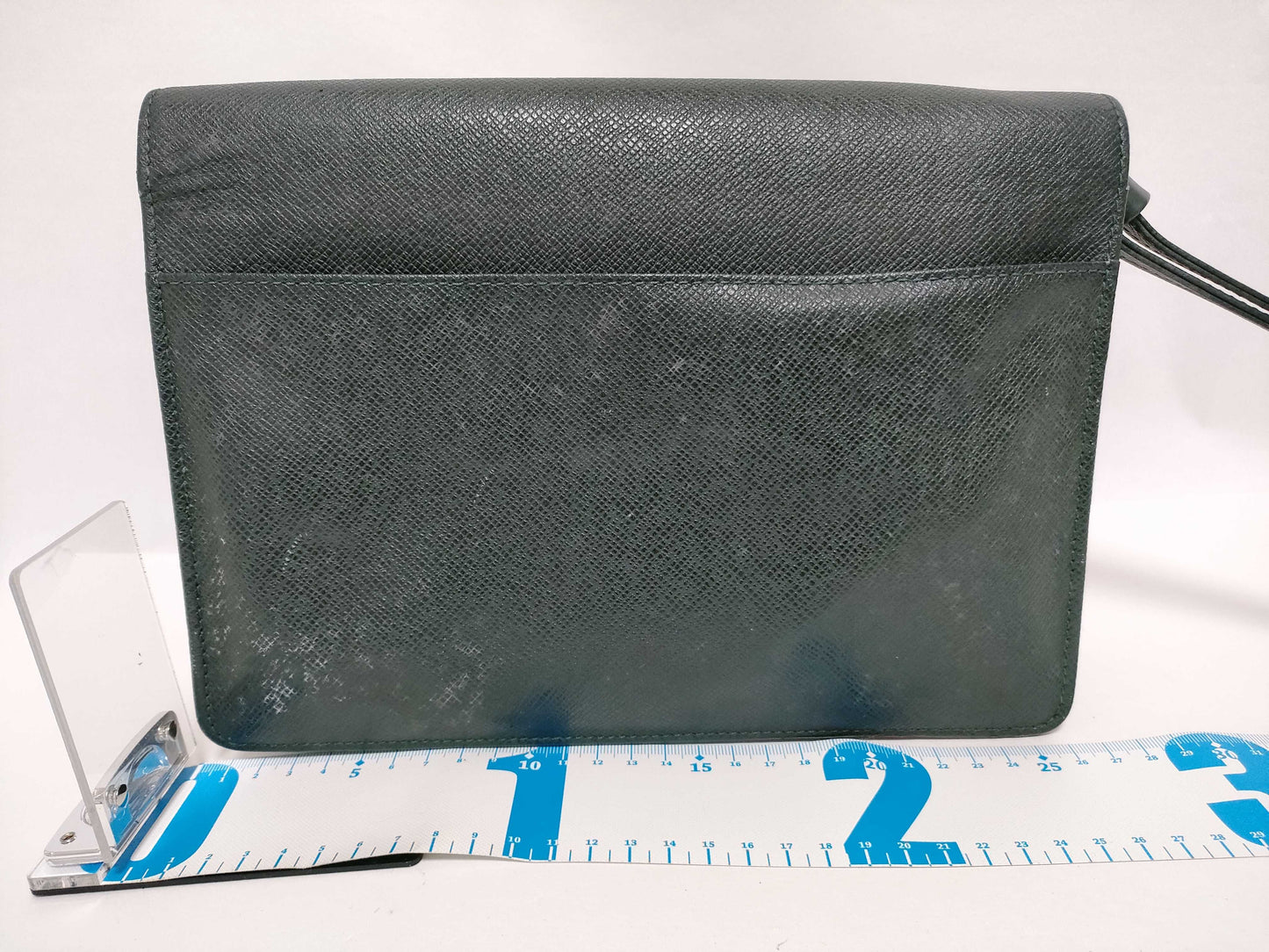 LOUIS VUITTON Taiga Louis Vuitton bag second bag