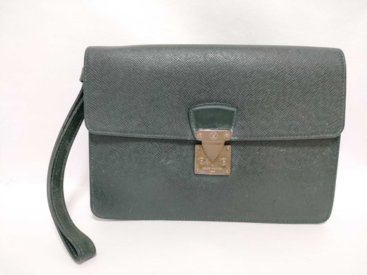 LOUIS VUITTON Taiga Louis Vuitton bag second bag