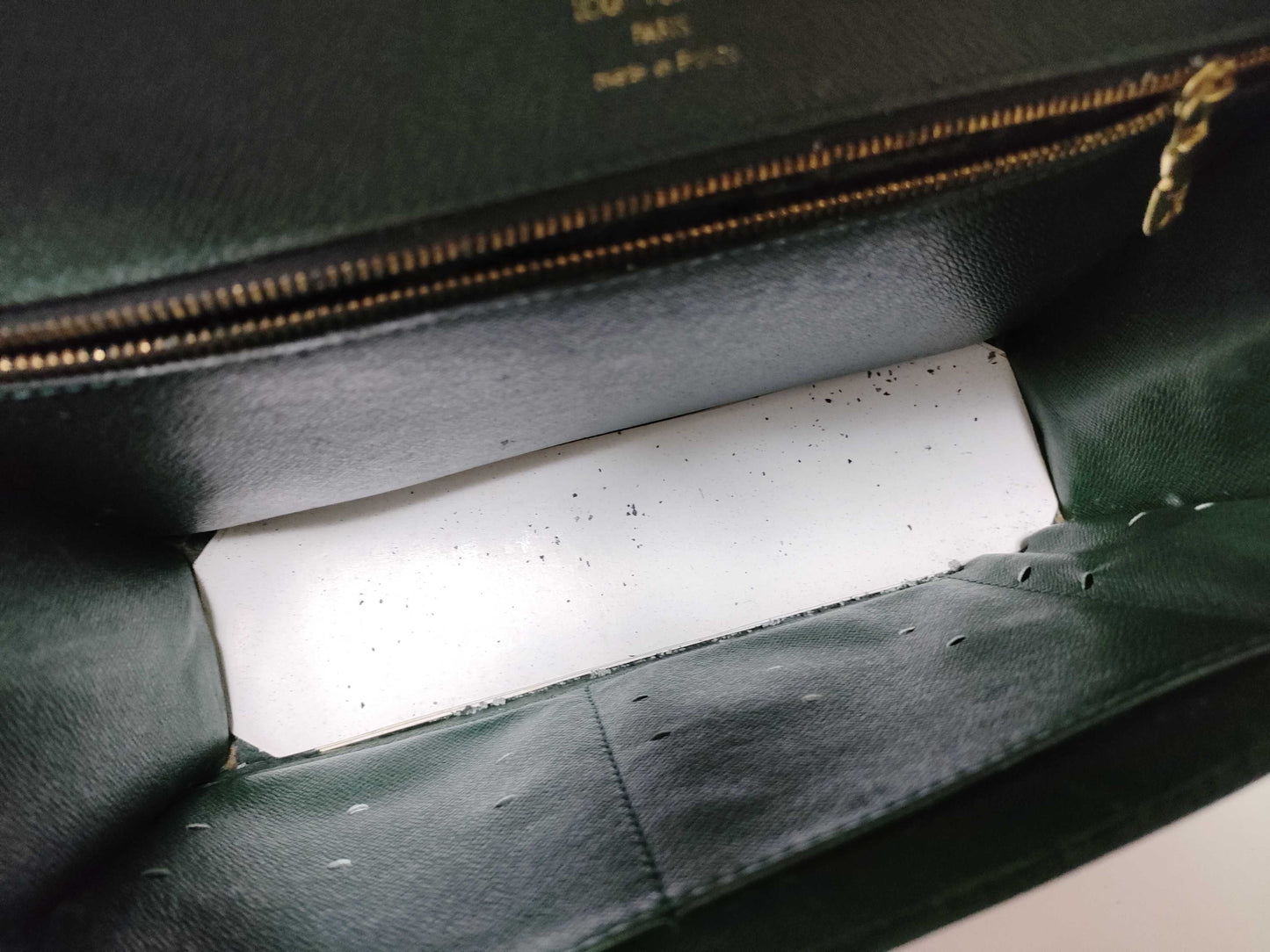 LOUIS VUITTON Taiga Louis Vuitton bag second bag