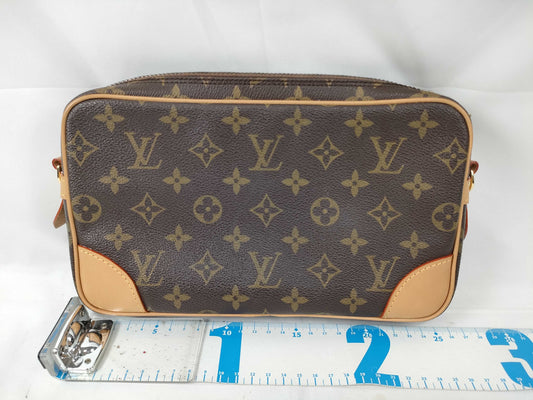 LOUIS VUITTON Monogram Shoulder Bag/Second Bag