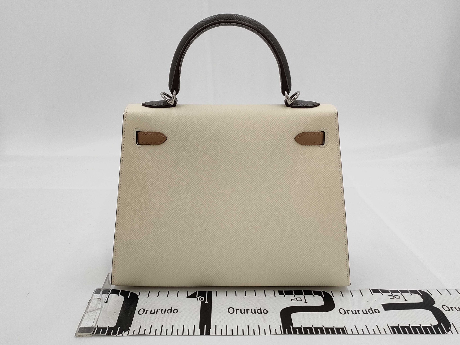 HERMES Kelly 25 Epson Tricolor Nata x Chai x Grimeyer U Stamp Shoulder Bag