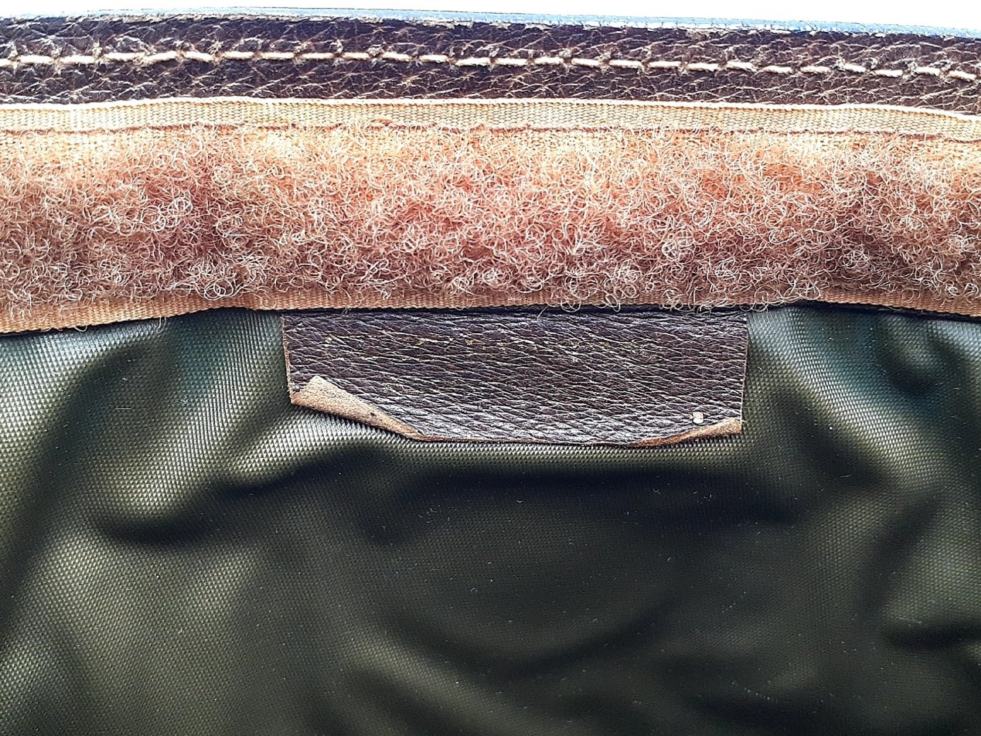 GUCCI 3-piece set: GG Supreme Sherry Line leather tote and leather second tote bag