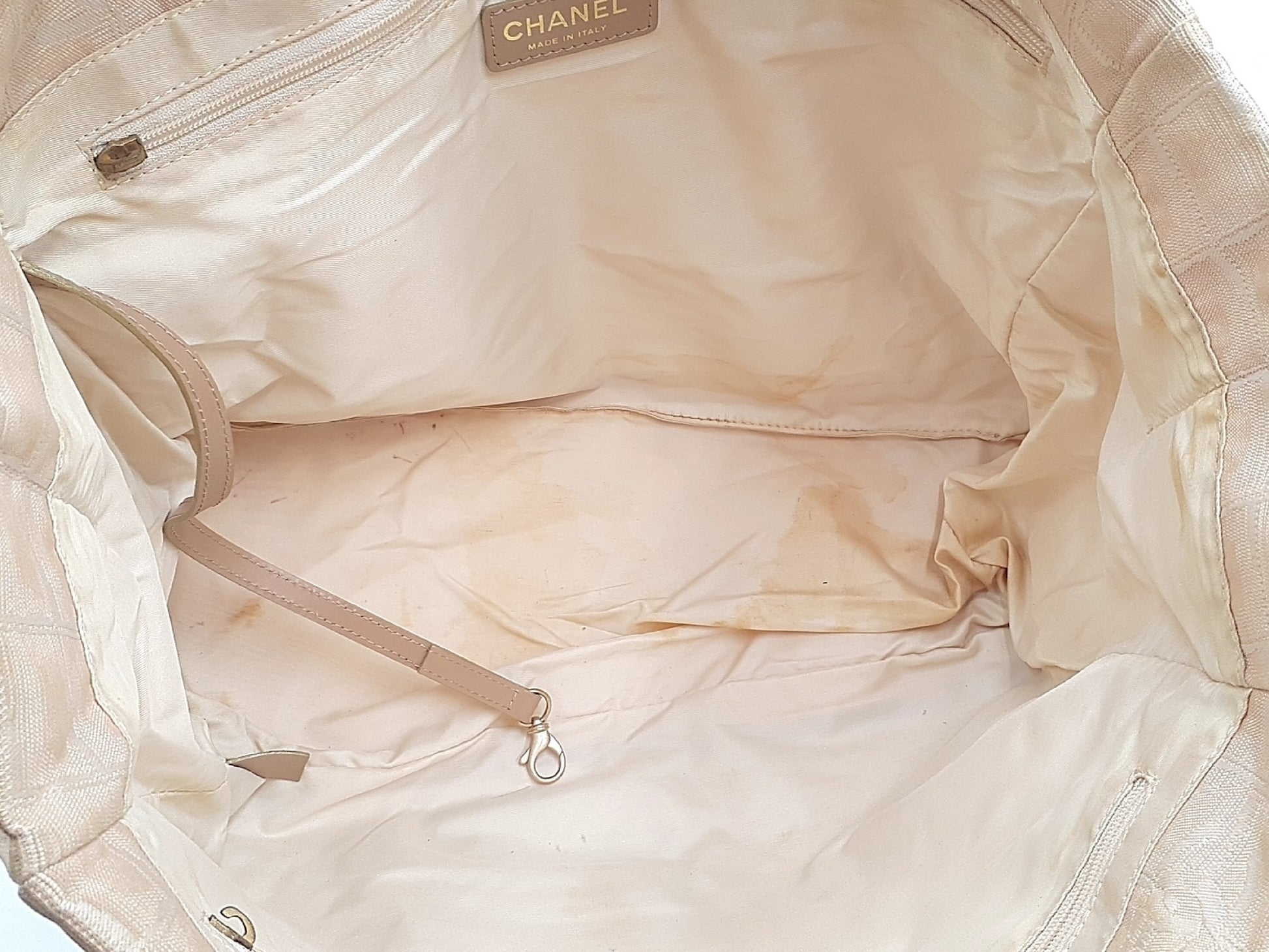CHANEL New Travel Line 3-Piece Tote Bag Set with Stickers