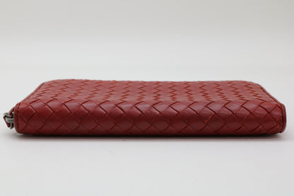 BOTTEGA VENETA Intrecciato Round Zip Wallet