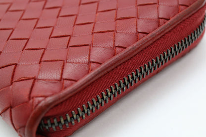 BOTTEGA VENETA Intrecciato Round Zip Wallet