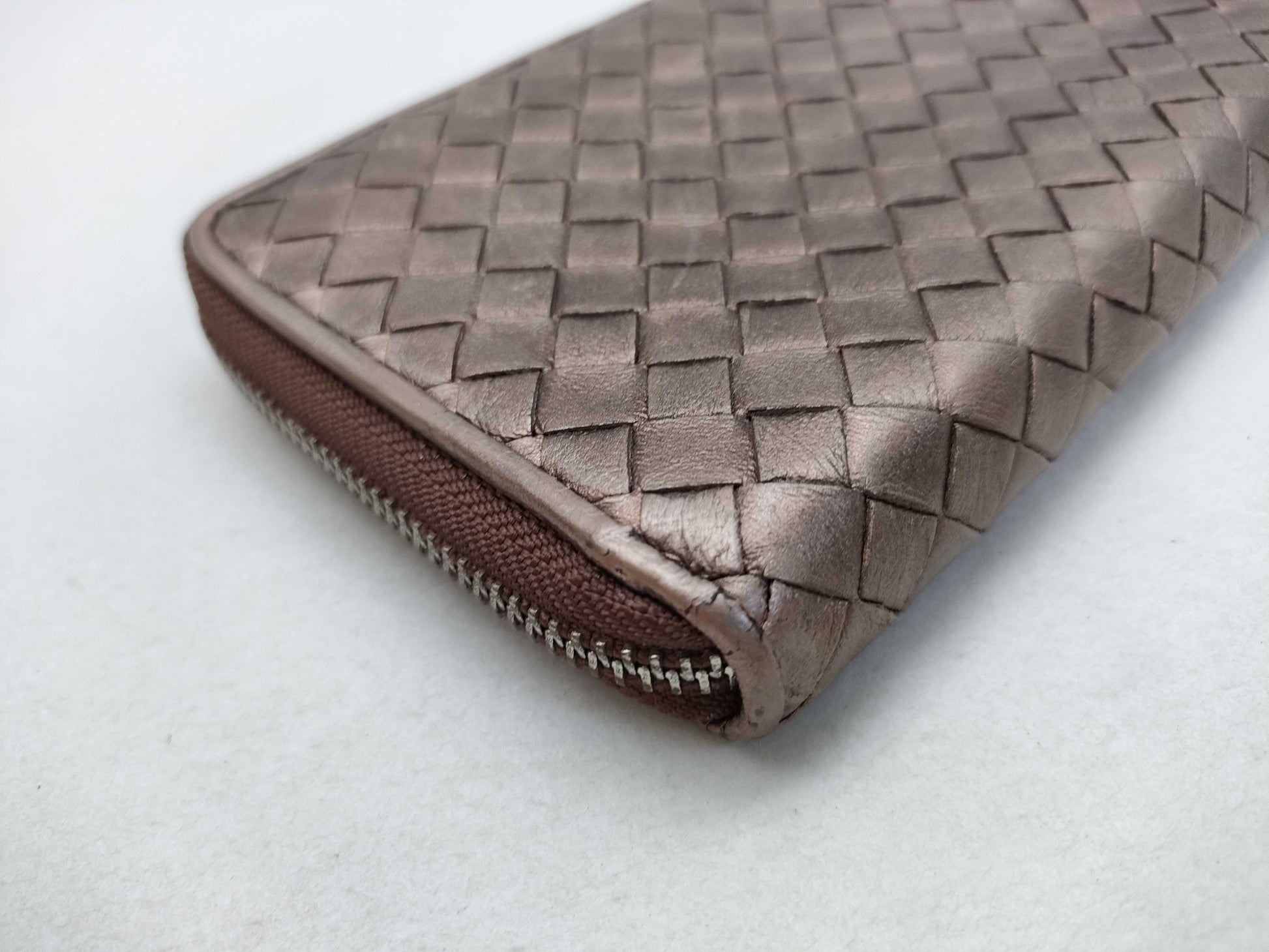BOTTEGA VENETA Intrecciato Bottega Veneta Round Long Wallet Leather Zipper Blonde Wallet