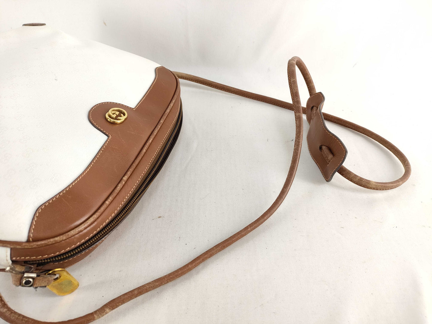 GUCCI 001/104 Shoulder Bag Micro GG PVC and Leather White and Brown Shoulder Bag