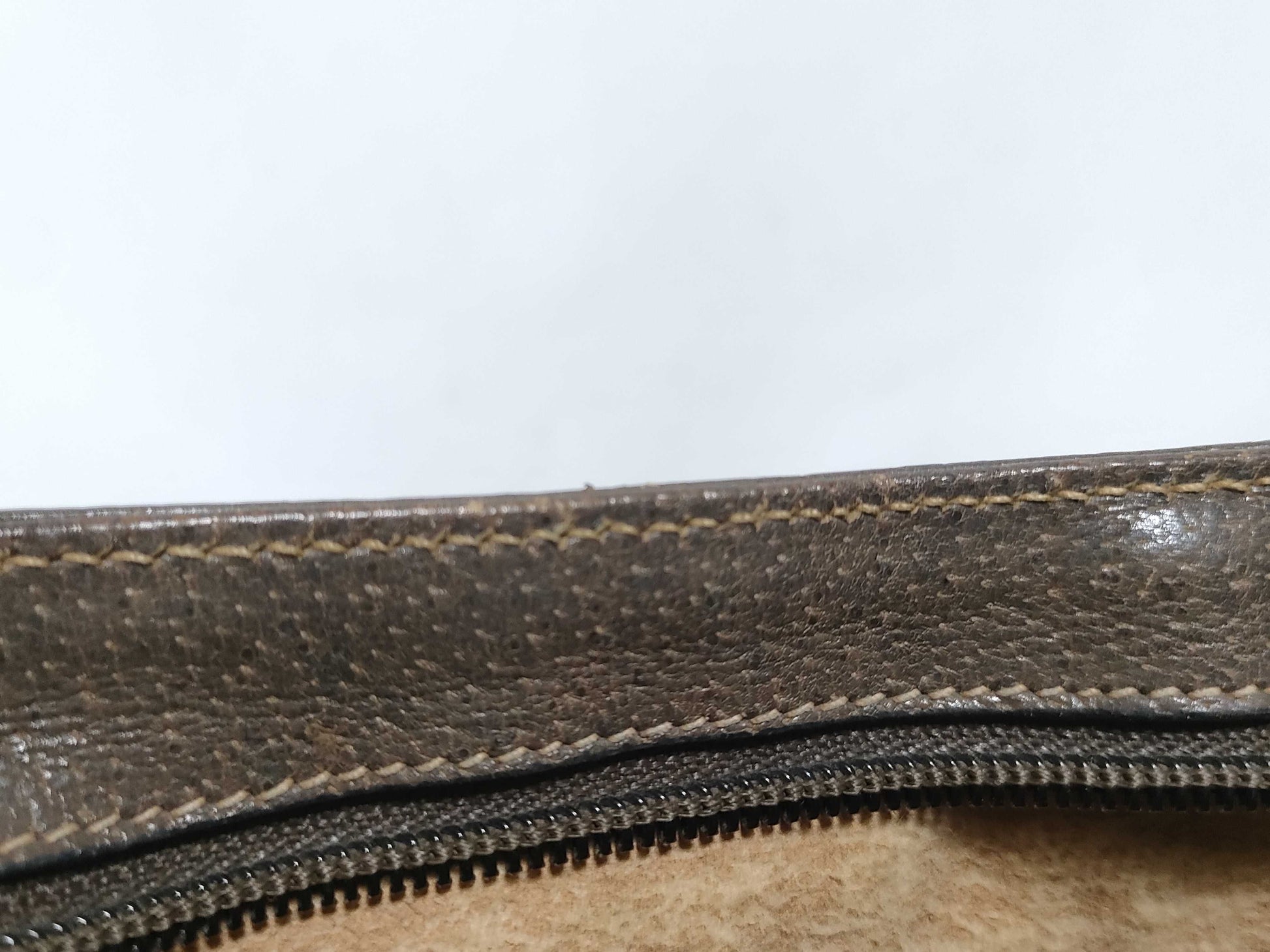GUCCI Old Gucci GG Supreme Shoulder Bag