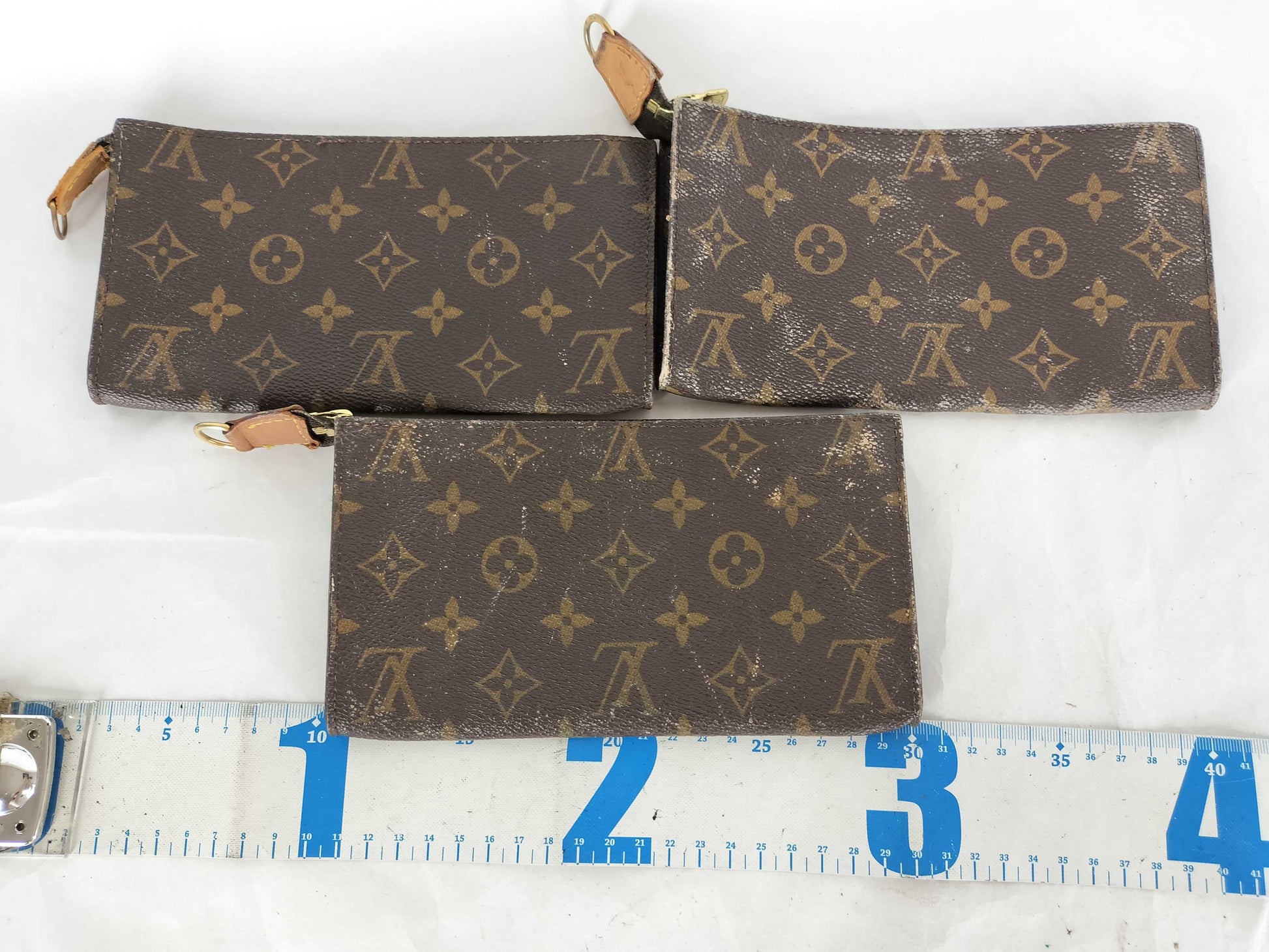 LOUIS VUITTON Monogram Louis Vuitton Monogram Bucket Pouch 3-Piece Pouch