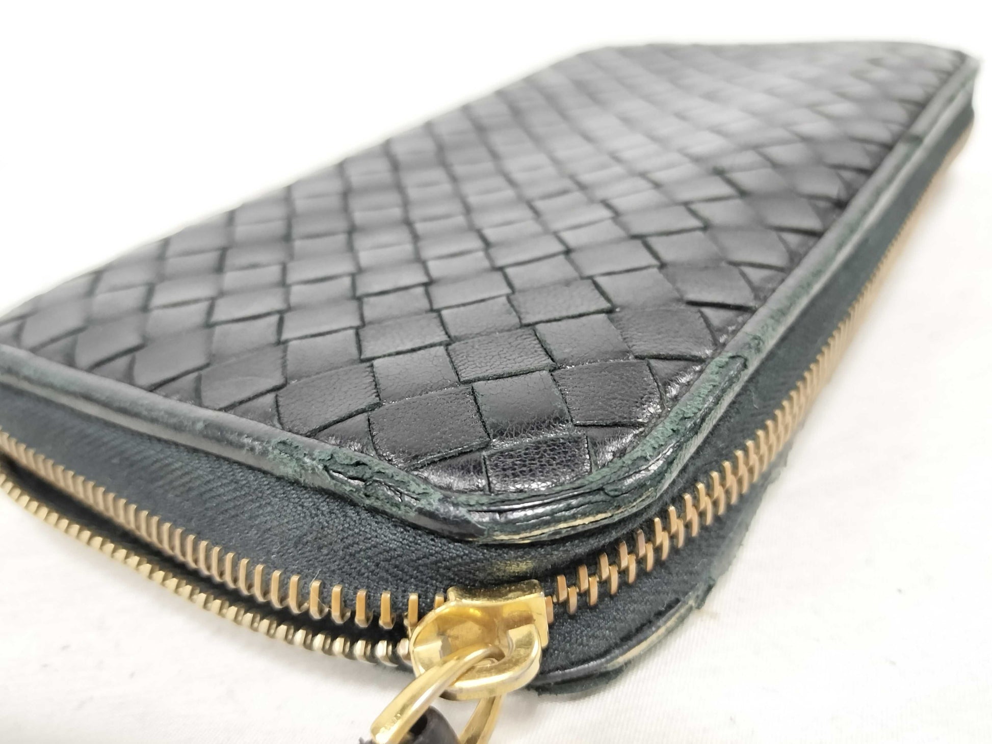 BOTTEGA VENETA Intrecciato Zippy Wallet