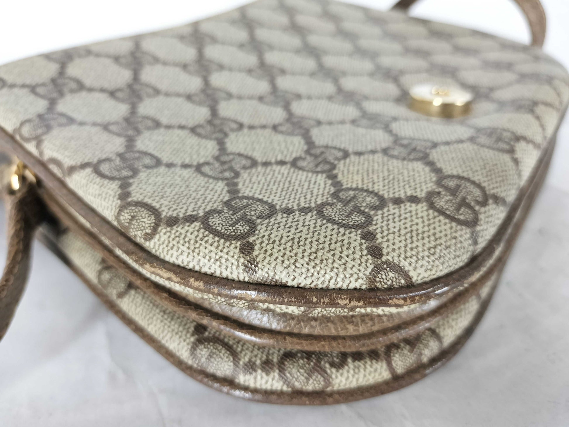 GUCCI GG Supreme GUCCI Shoulder Bag Accessories GG Supreme Shoulder Bag
