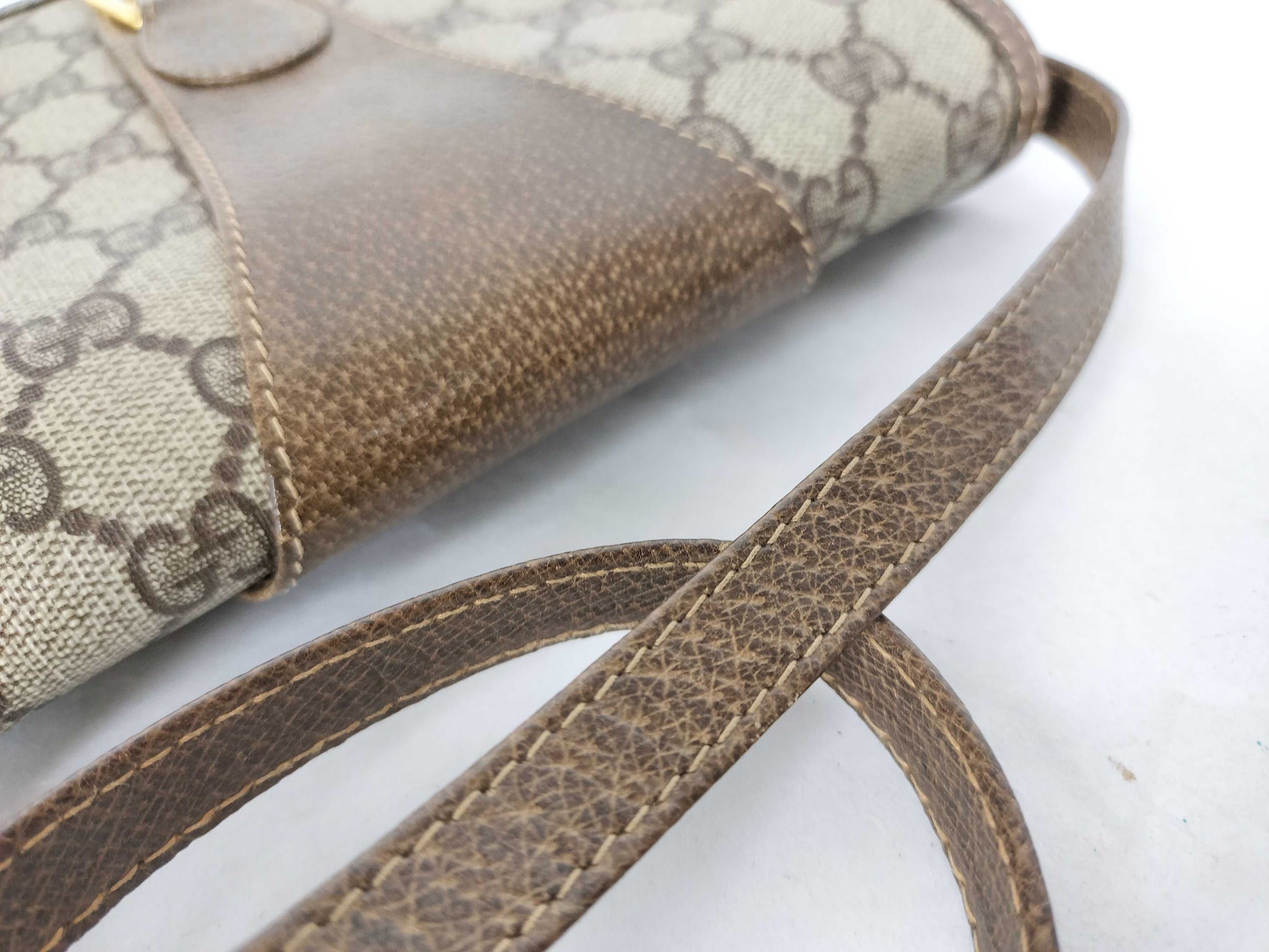GUCCI GG Supreme GUCCI Shoulder Bag Accessories GG Supreme Shoulder Bag