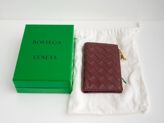 BOTTEGA VENETA Intrecciato Bottega Veneta 749940 Medium Intrecciato Bi-fold Zipper Wallet in Barolo Leather