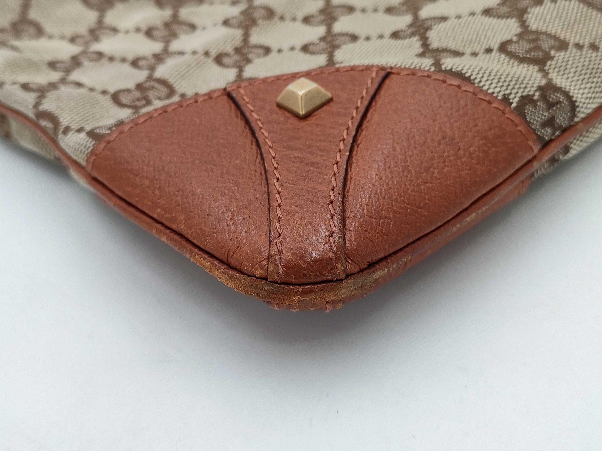 GUCCI 120894 GG Canvas Stud Shoulder Bag