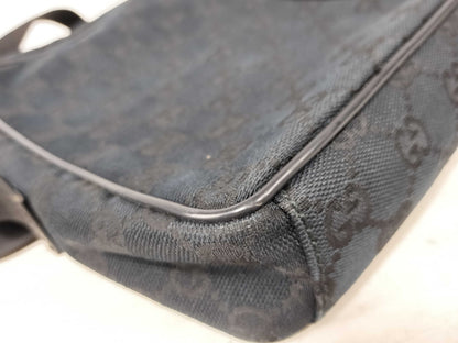 GUCCI GG Canvas Shoulder Bag in Black