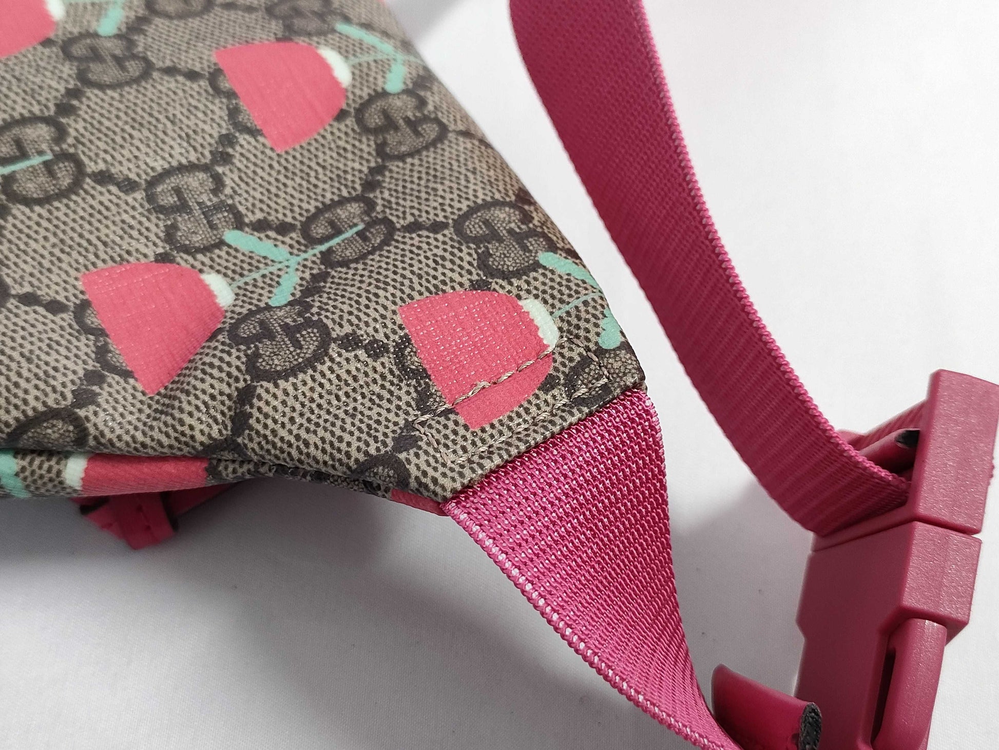 GUCCI GG Supreme PVC and Leather Children's Shoulder Bag 502095