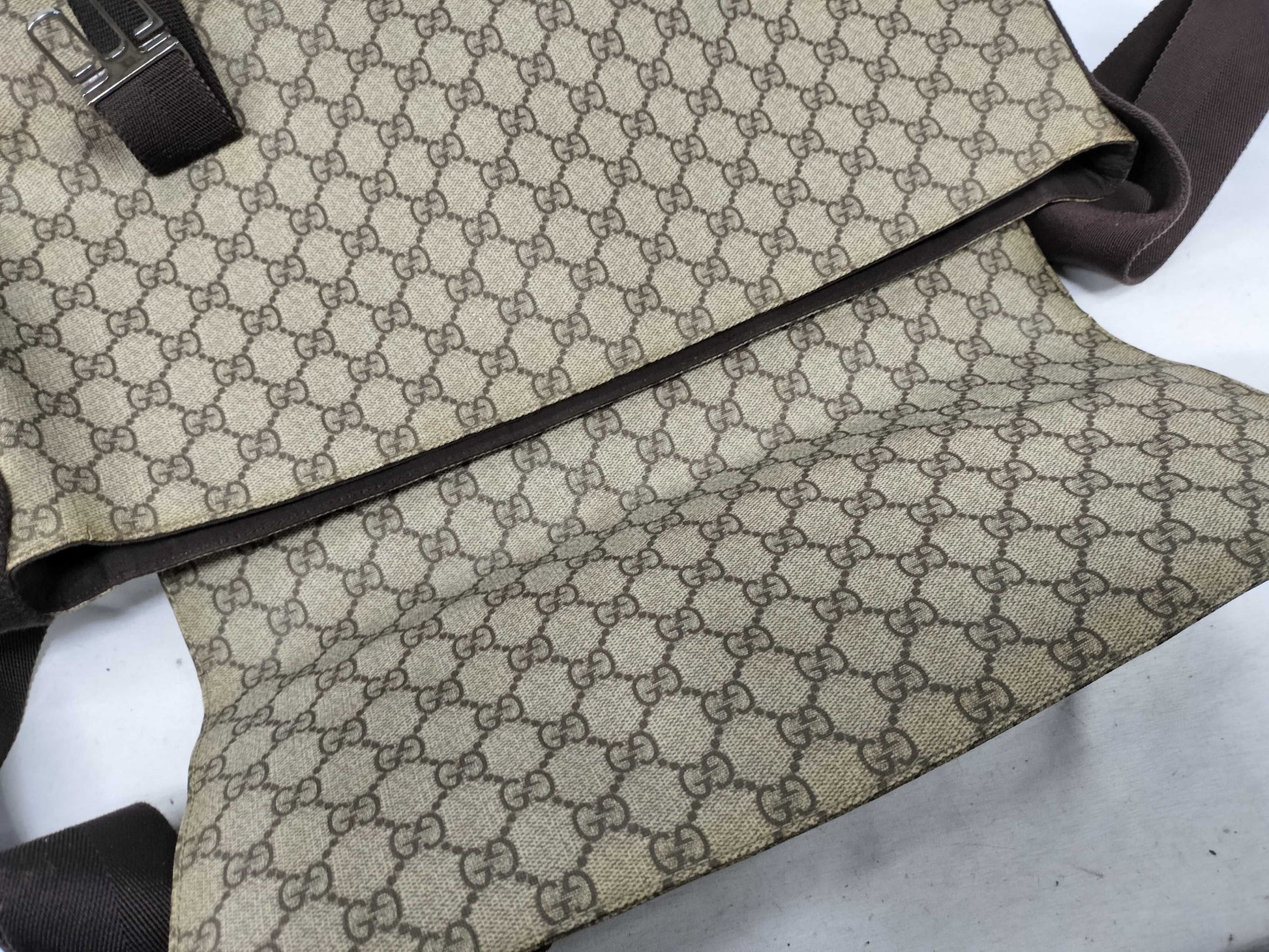 GUCCI GG Supreme Gucci Bag Shoulder Bag