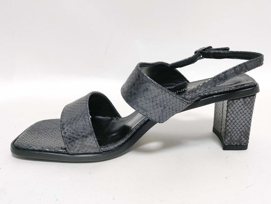 Yves Saint Laurent Yves Saint-LaurentSandals Sandals