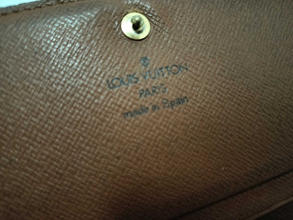 LOUIS VUITTON Monogram Louis Vuitton Monogram Wallet