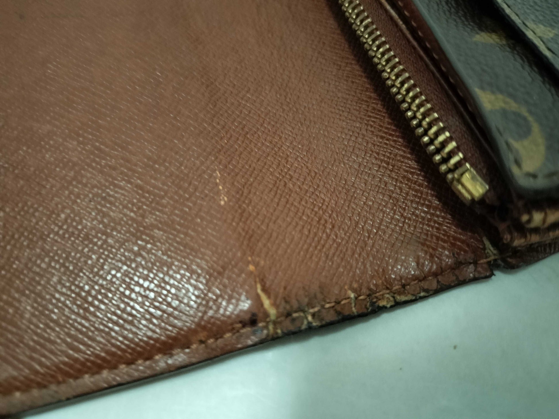 LOUIS VUITTON Monogram Louis Vuitton Monogram Wallet
