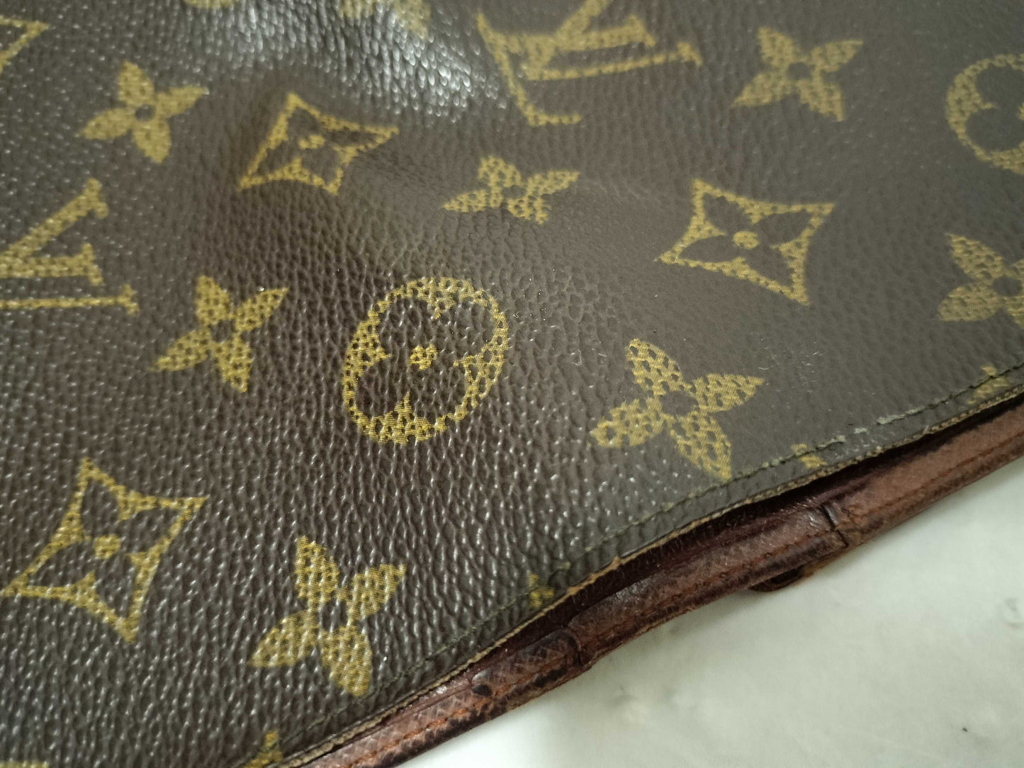LOUIS VUITTON Monogram Louis Vuitton Monogram Wallet