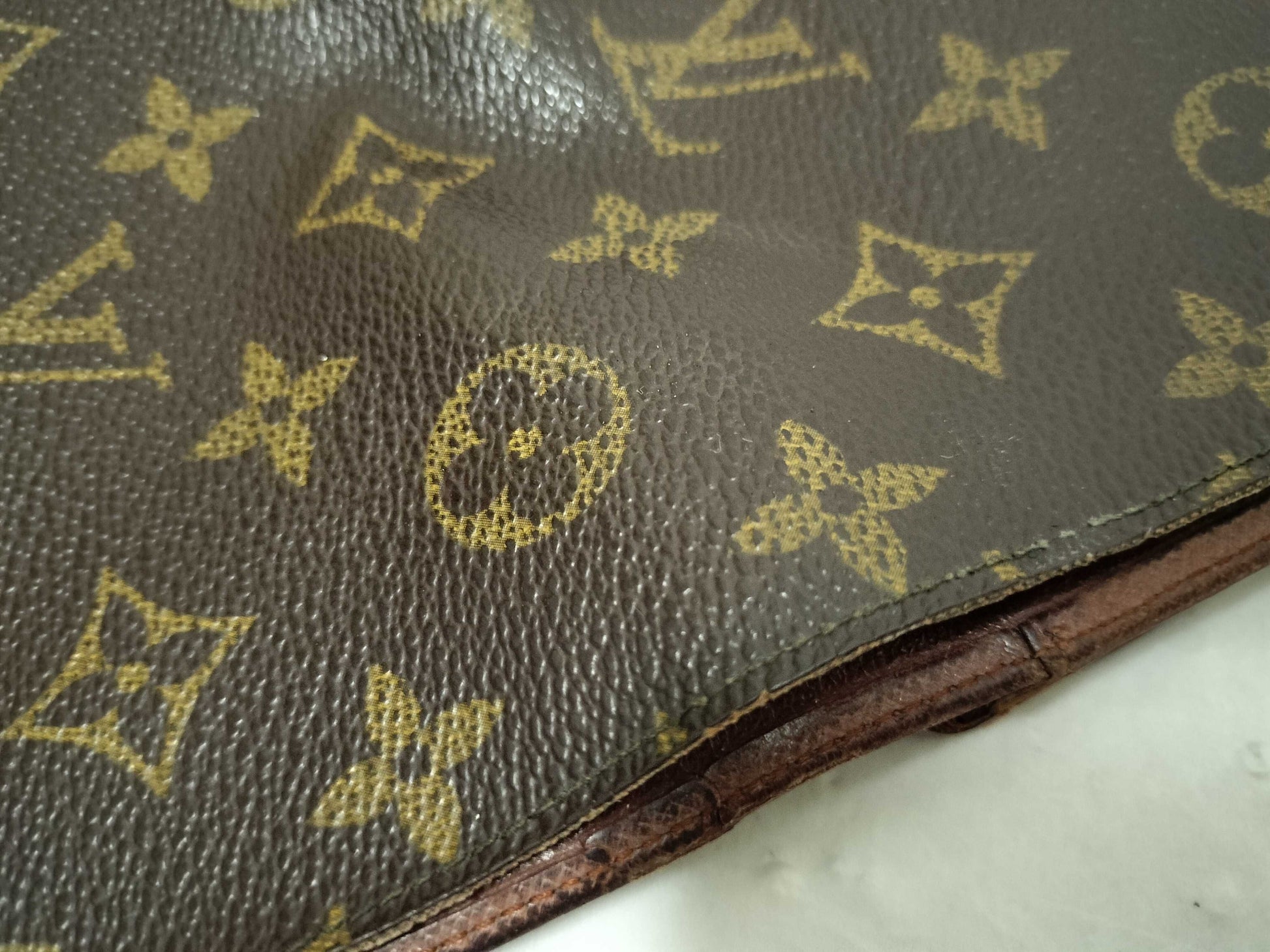 LOUIS VUITTON Monogram Louis Vuitton Monogram Wallet