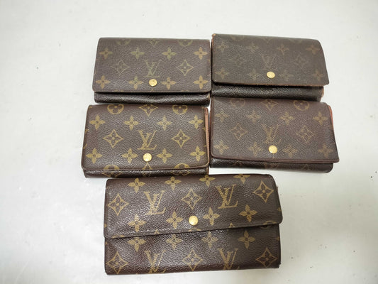 LOUIS VUITTON Monogram Louis Vuitton Monogram Wallet