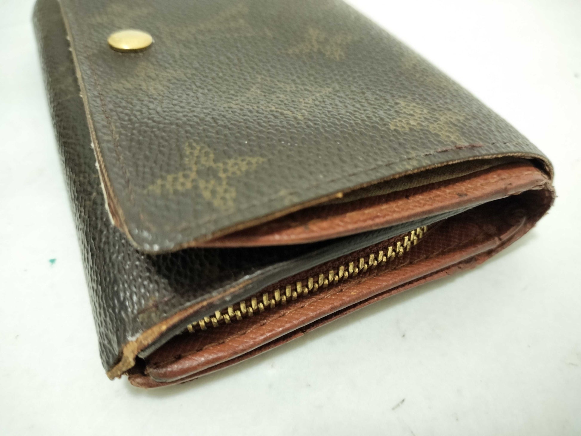 LOUIS VUITTON Monogram Louis Vuitton Monogram Wallet