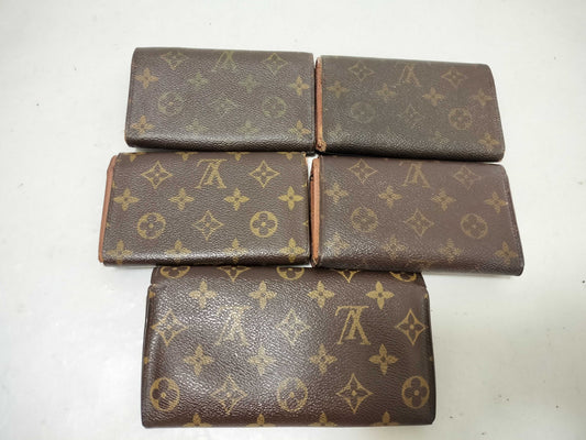 LOUIS VUITTON Monogram Louis Vuitton Monogram Wallet