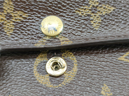 LOUIS VUITTON Monogram Louis Vuitton Monogram Wallet