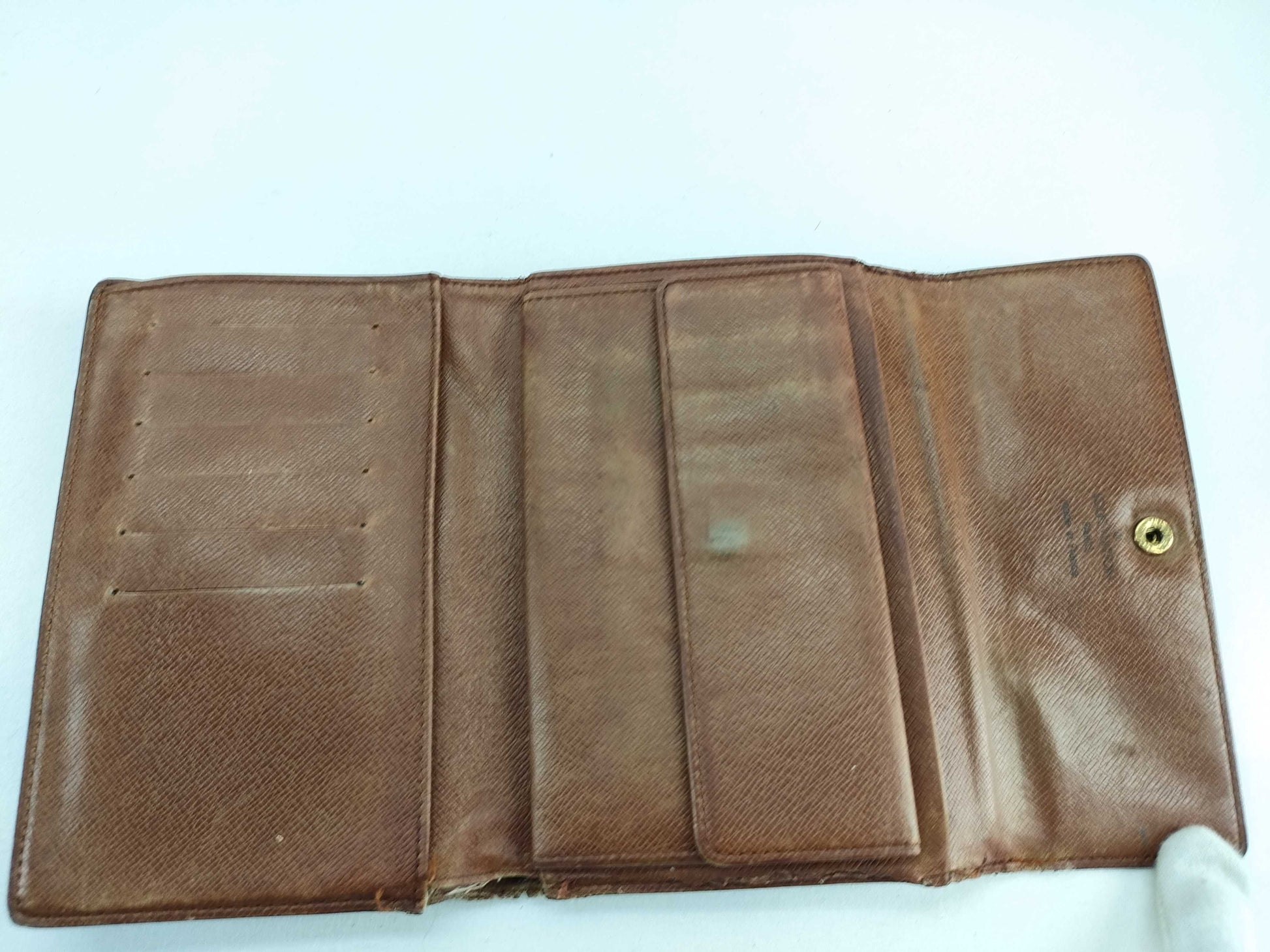 LOUIS VUITTON Monogram Louis Vuitton Monogram Wallet