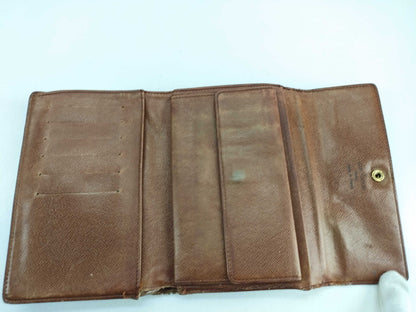 LOUIS VUITTON Monogram Louis Vuitton Monogram Wallet